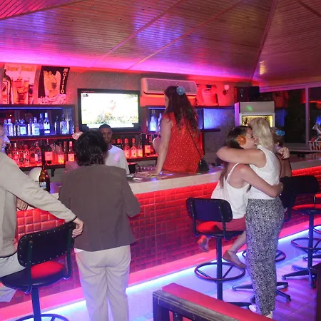 Sebnem & Lägenhetshotell Marmaris