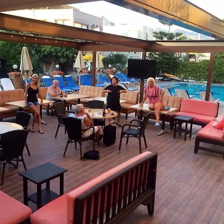 Sebnem & アパートホテル