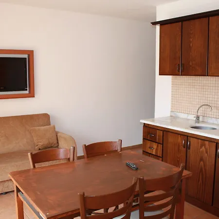 Sebnem & Μαρμαρίς