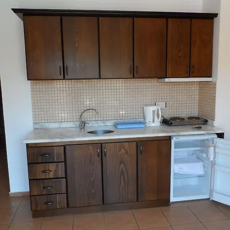 Ξενοδοχείο με διαμερίσματα Sebnem &