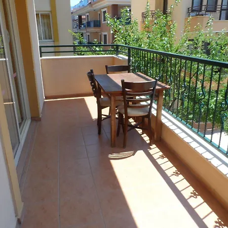 Ξενοδοχείο με διαμερίσματα Sebnem &