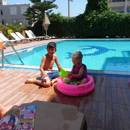 Apartmanhotel Sebnem & 3*